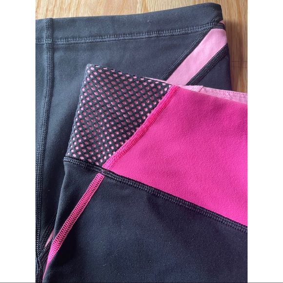 Victoria’s Secret VSX Capri leggings - Picture 3 of 7